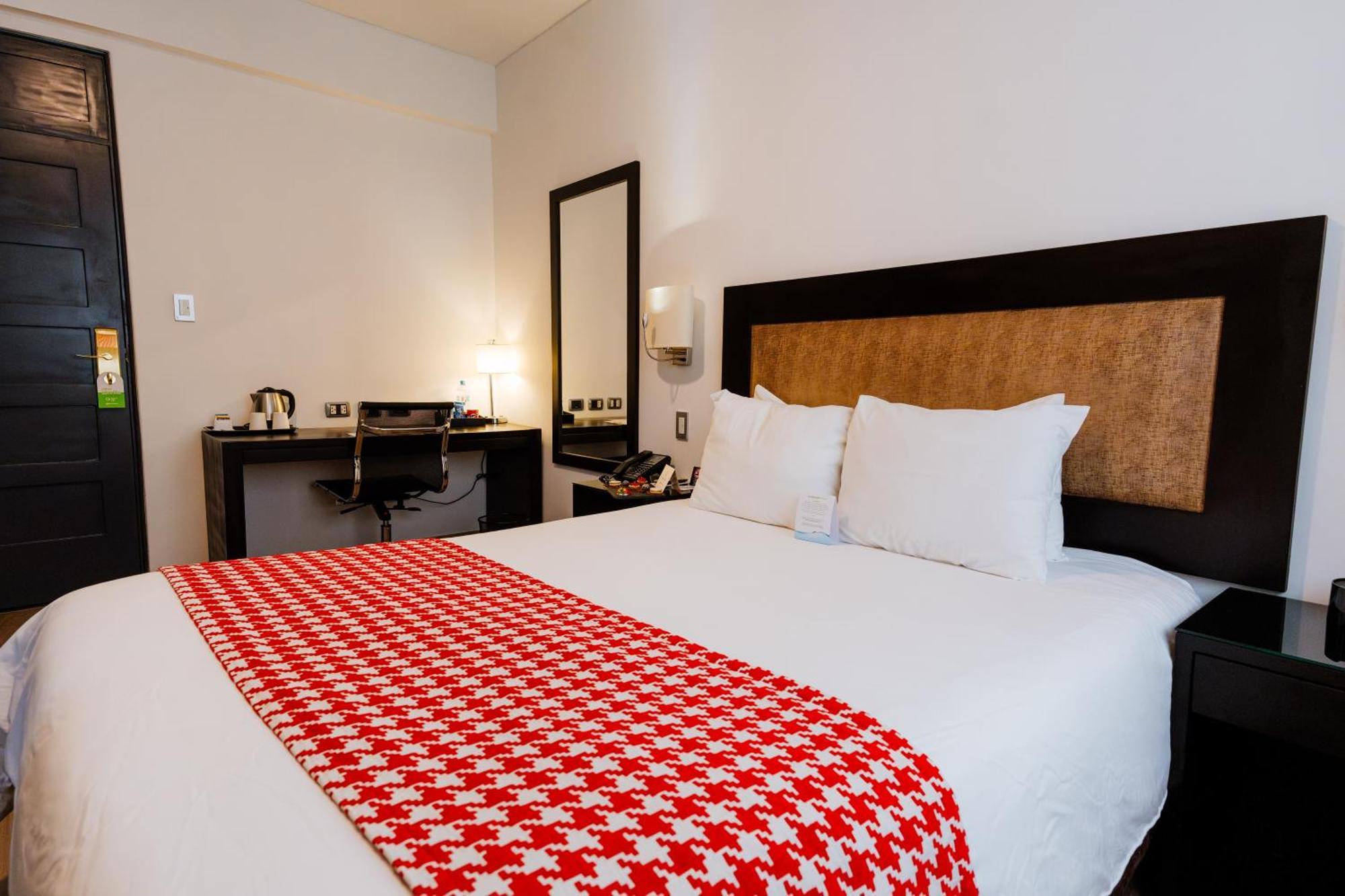 Wyndham Costa Del Sol Cajamarca Hotel ภายนอก รูปภาพ
